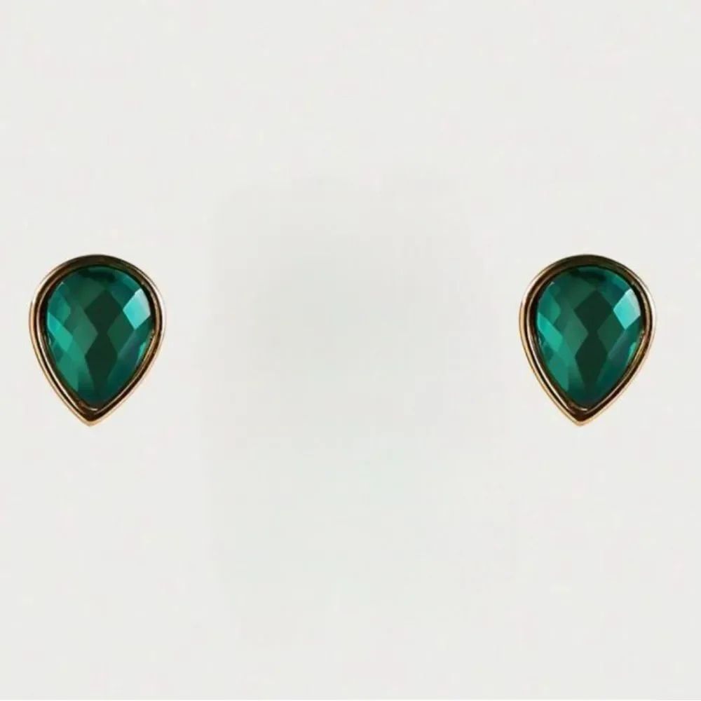Teardrop Earrings Q822